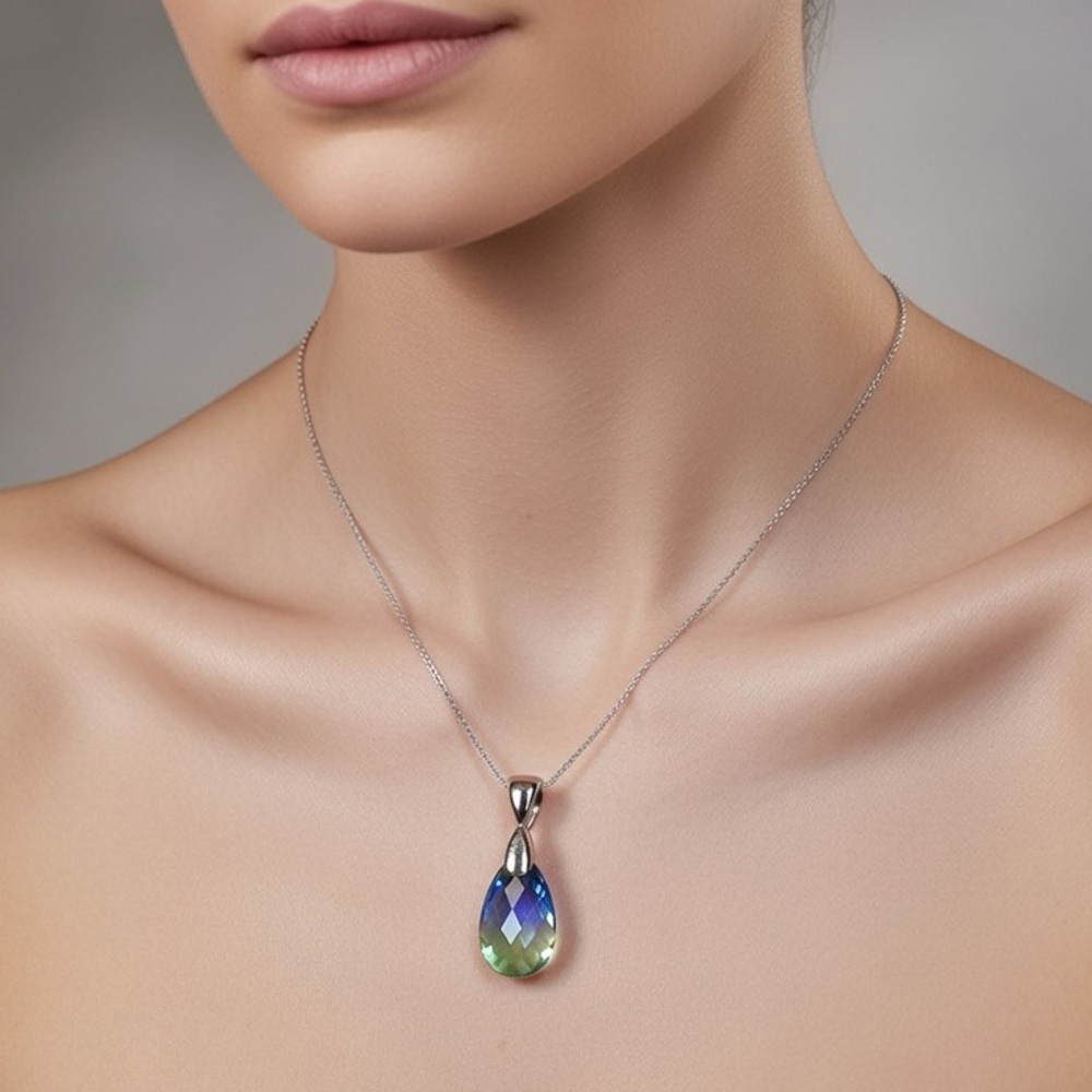 Swarovski Crystal Necklace Sterling Silver 18” Chain Iridescent Blue Green